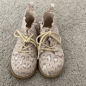 Gap leopard print boots